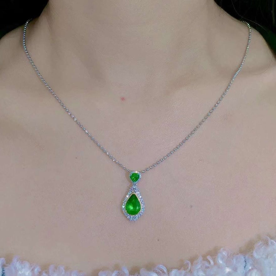 14k Gold 3.22 Ctw Vivid Green Natural Emerald & Diamond Pendant( Without Chain ) - 5