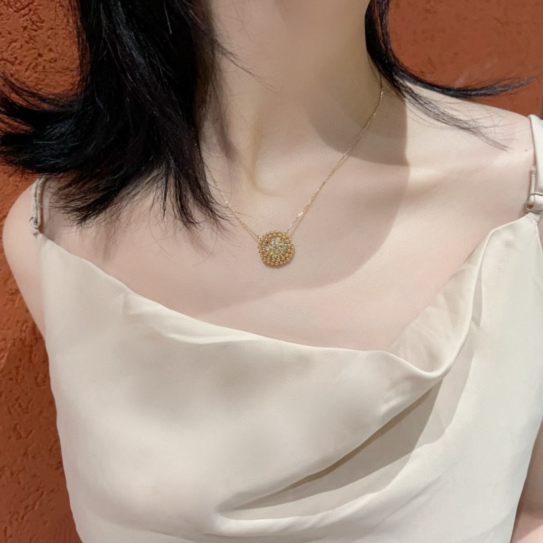 14k Gold 0.82 Ct Natural Color Diamond Necklace - 2