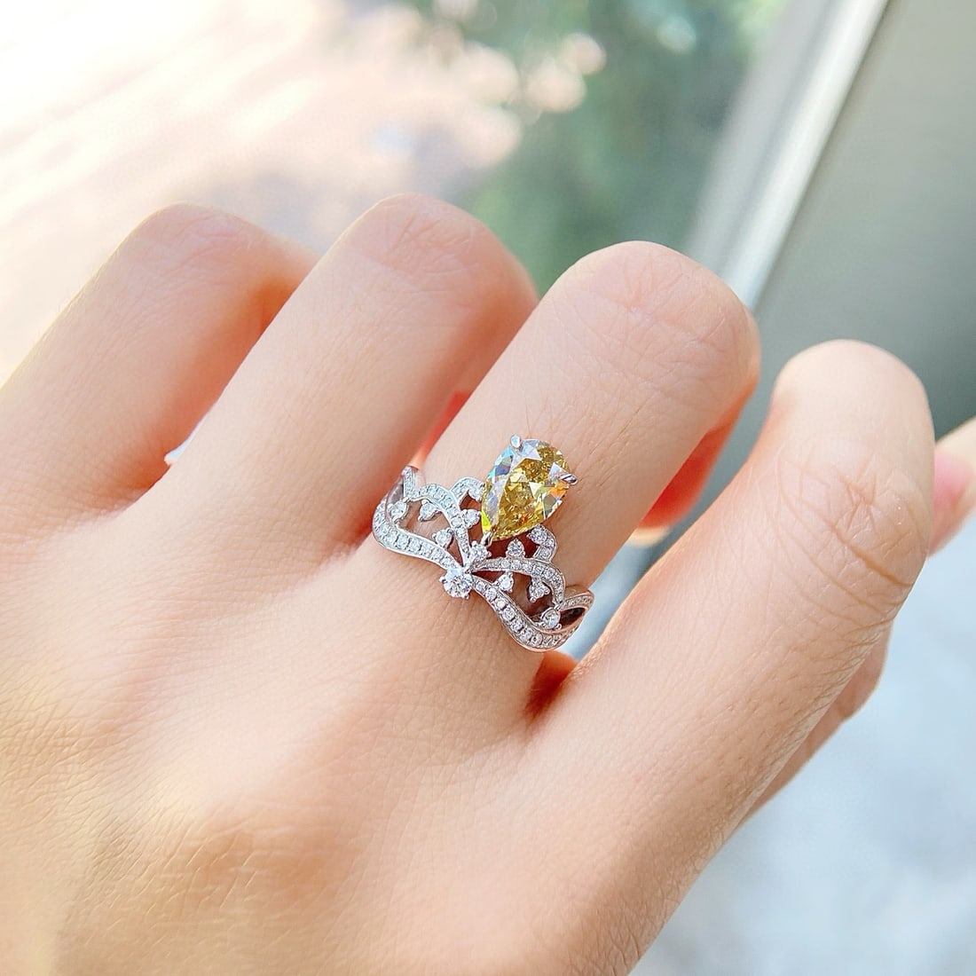 Gia Certified 14k Gold 1.82 Ctw Natural Yellow Diamond & Diamond Ring: Ref:230974297 // gold content:14k gold // ring size:7. 25us // // main gemstone:yellow diamond // certified:gia // shape:pear // carat weight:1. 42ct // clarity grade:vvs2 // color:yellow // treatment