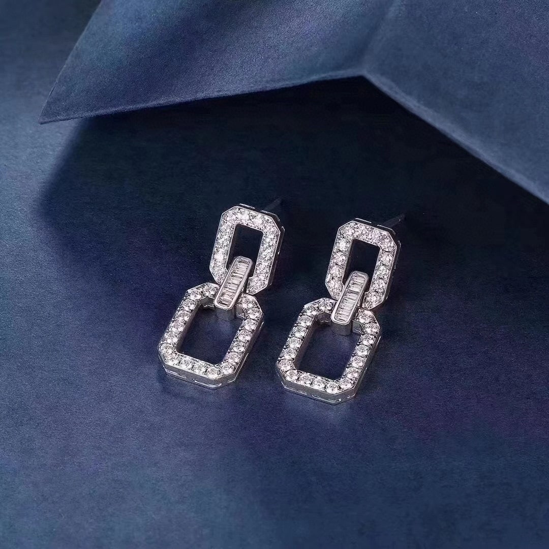 14k Gold 1.33 Ctw Natural H Diamond Earrings: Ref:230974299 // gold content:14k gold // main gemstone:diamond // shape:baguette // carat weight:0. 17ct // clarity grade:vs-si // color:h // treatment:natural // // adjacent gemstone 2 : diamond // 