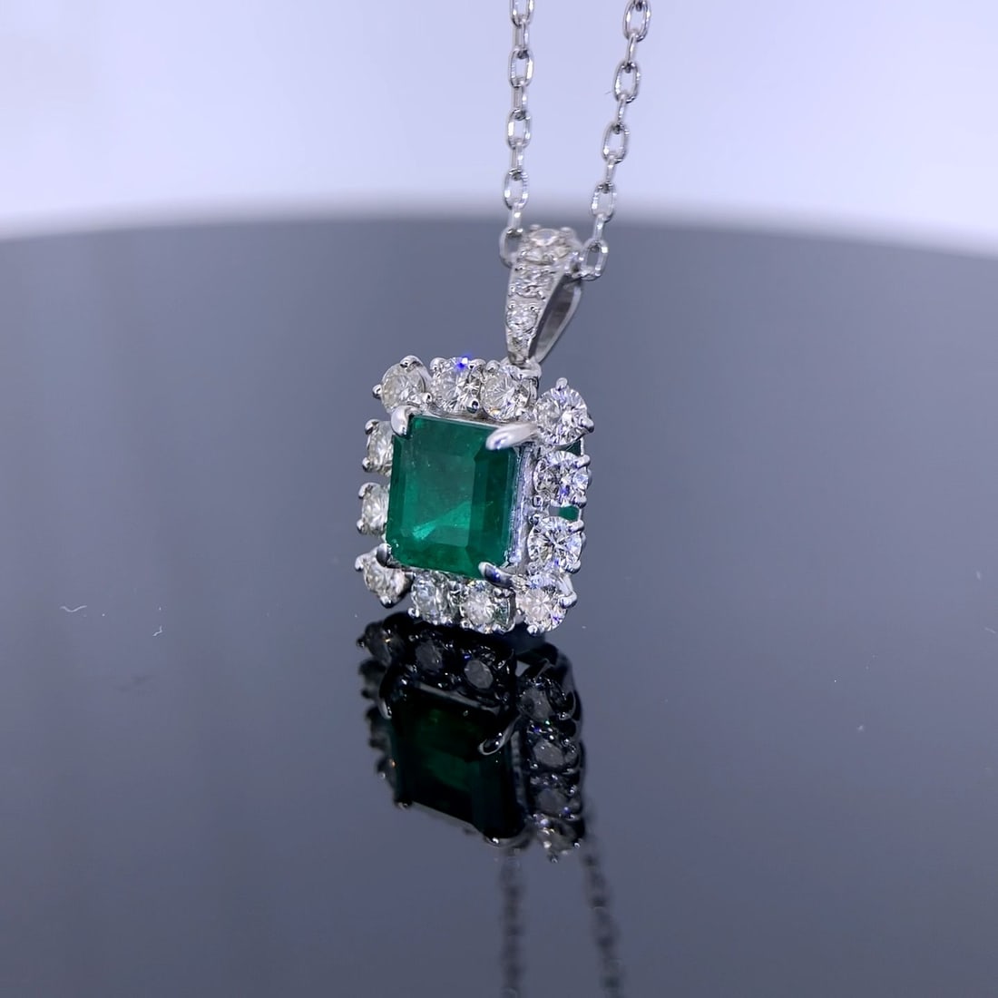 14k Gold 1.67 Ctw Vivid Green Natural Emerald & Diamond Pendant( Without Chain ) - 3