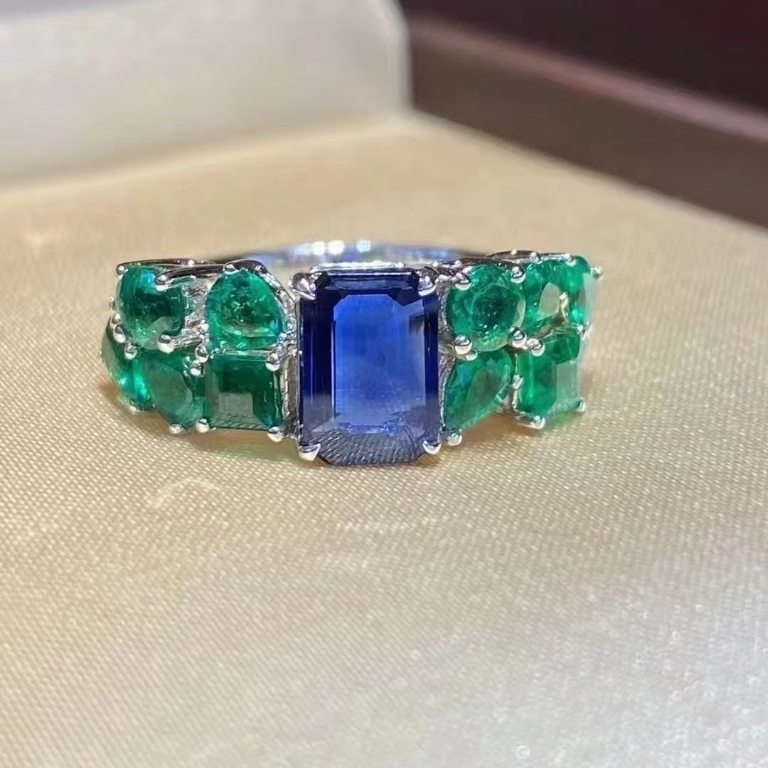 14k Gold 2.76 Ctw Natural Sapphire & Emerald Ring: Ref:230971135 // gold content:14k gold // ring size:7. 25us // // main gemstone:sapphire // shape:octagonal // carat weight:1. 17ct // color:blue // treatment:natural // // adjacent gemstone 2 :