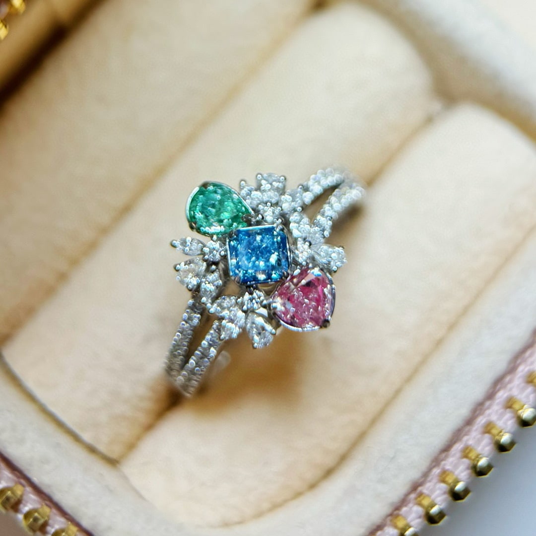 14k Gold 1.14 Ctw Natural Color Diamond & Diamond Ring: Ref:230972222 // gold content:14k gold // ring size:7. 25us // // main gemstone:color diamond // shape:multiply // carat weight:0. 72ct // color:color // treatment:natural // // adjacent gemstone 2 :