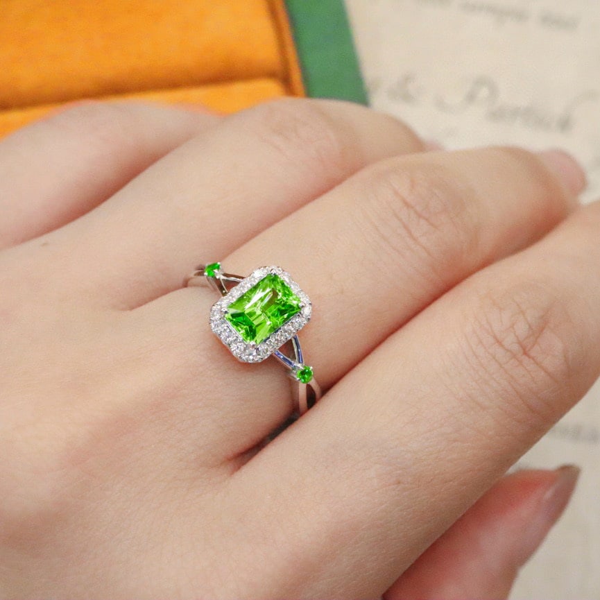 14k Gold 1.31 Ctw Natural Tsavorite & Diamond Ring - 5