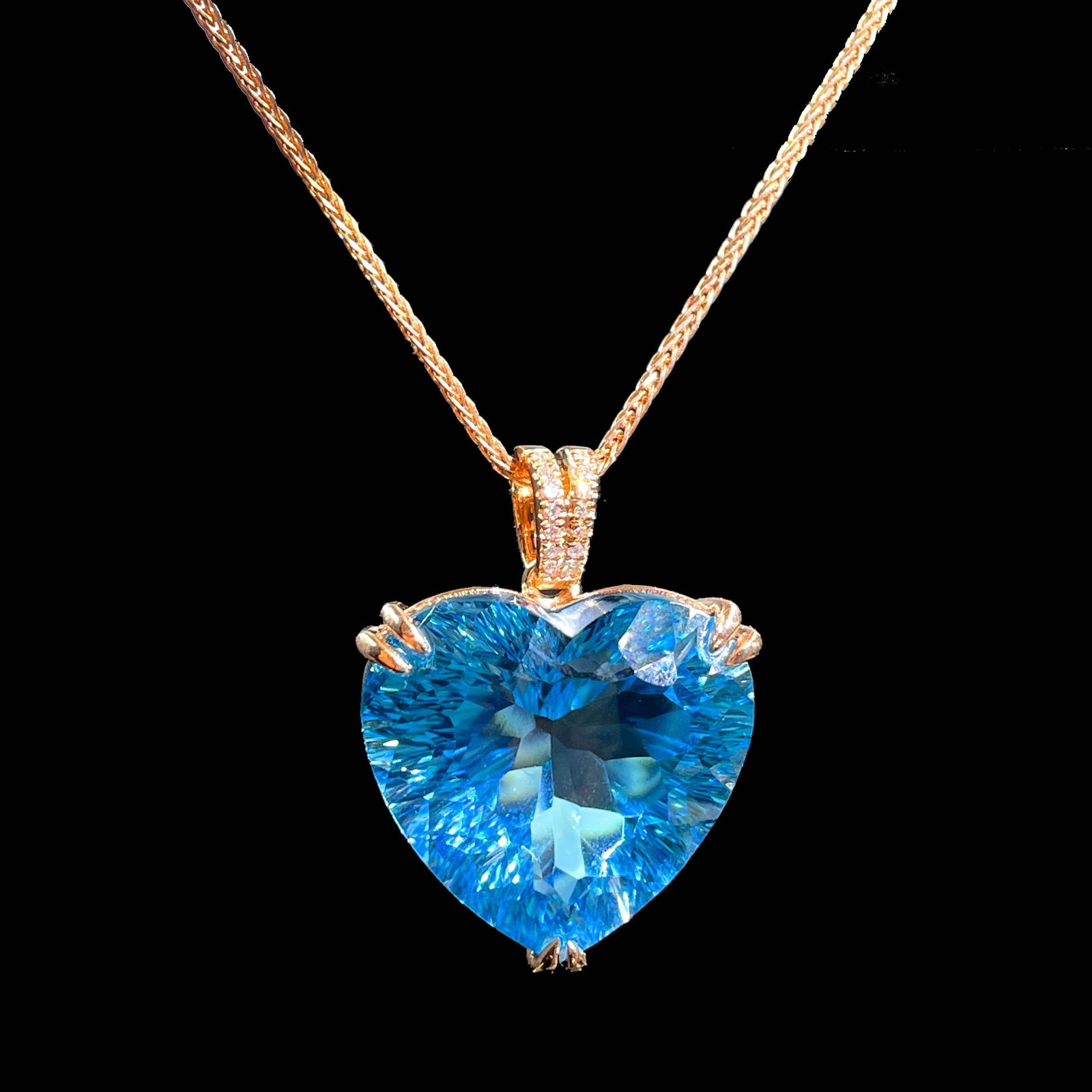 14k Gold 24.75 Ctw Natural Topaz & Diamond Pendant( Without Chain ): Ref:230975038 // gold content:14k gold // main gemstone:topaz // shape:heart // carat weight:24. 68ct // color:blue // treatment:natural // // adjacent gemstone 2 : diamond // shape:round // carat wei