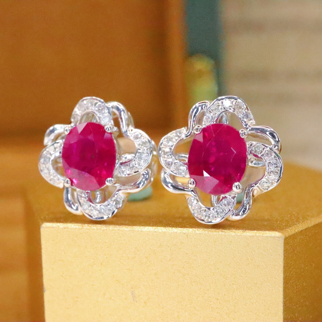 14k Gold 1.34 Ctw Natural Ruby & Diamond Earrings - 3