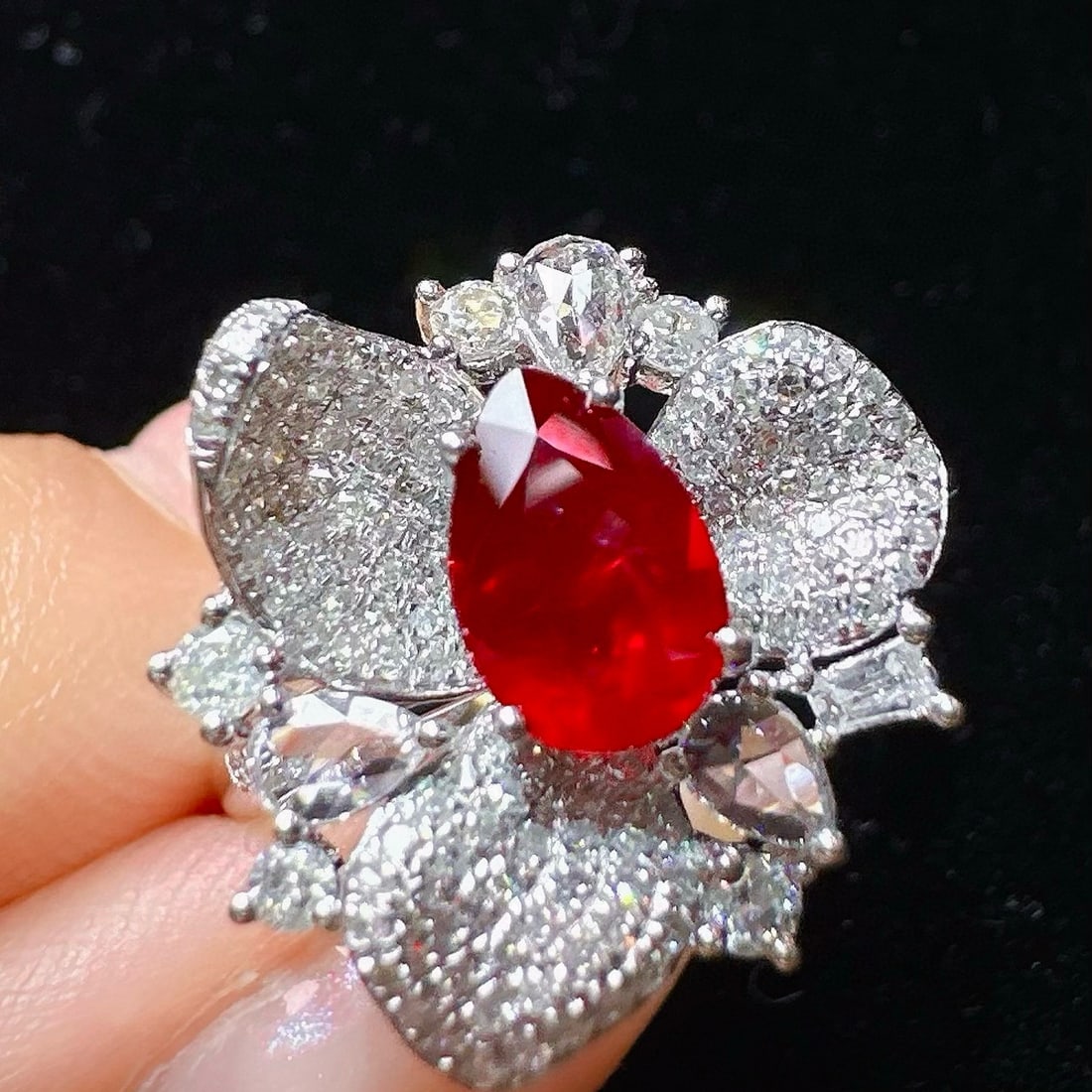 14k Gold 1.9 Ctw Natural Ruby & Diamond Ring: Ref:230976323 // gold content:14k gold // ring size:7. 25us // // main gemstone:ruby // shape:pear // carat weight:1ct // color:pigeonblood red // treatment:natural // // adjacent gemstone 2 :