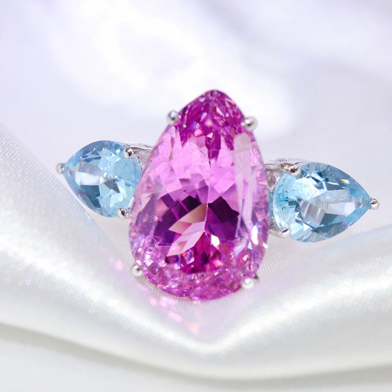 14k Gold 10.35 Ct Natural Kunzite & Sapphire Ring: Ref:230981012 / / gold content:14k gold / / ring size:7. 25us / / / / main gemstone:kunzite / / shape:pear / / carat weight:10. 35ct / / color:purple / / treatment:natural / / / / adjacent gemstone 2