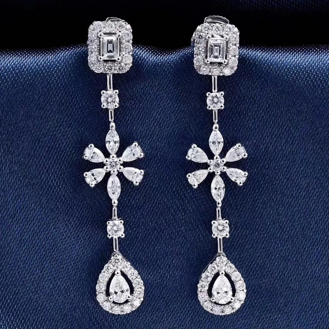 14k Gold 1.36 Ct Natural H Diamond Earrings: Ref:230981035 / / gold content:14k gold / / main gemstone:diamond / / shape:multiply / / carat weight:1. 36ct / / clarity grade:vs-si / / color:h / / treatment:natural / / Condition: New Low Estimate:
