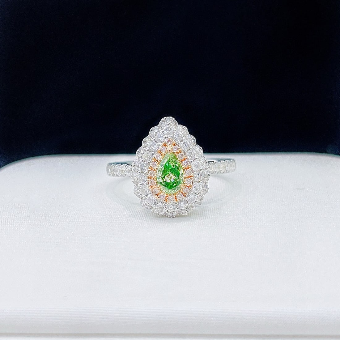 14k Gold 1.21 Ctw Natural Green Diamond & Diamond Ring/pendant( Without Chain ): Ref:230981037 / / gold content:14k gold / / ring size:7. 25us / / / / main gemstone:green diamond / / shape:pear / / carat weight:0. 50ct / / color:green / / treatment:natural / / / / adjacent