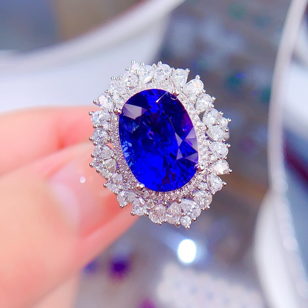 14k Gold 8.15 Ctw Natural Tanzanite & Diamond Ring/pendant( Without Chain ): Ref:230981042 / / gold content:14k gold / / ring size:7. 25us / / / / main gemstone:tanzanite / / shape:oval / / carat weight:6. 95ct / / color:blue / / treatment:natural / / / / adjacent gemstone 2