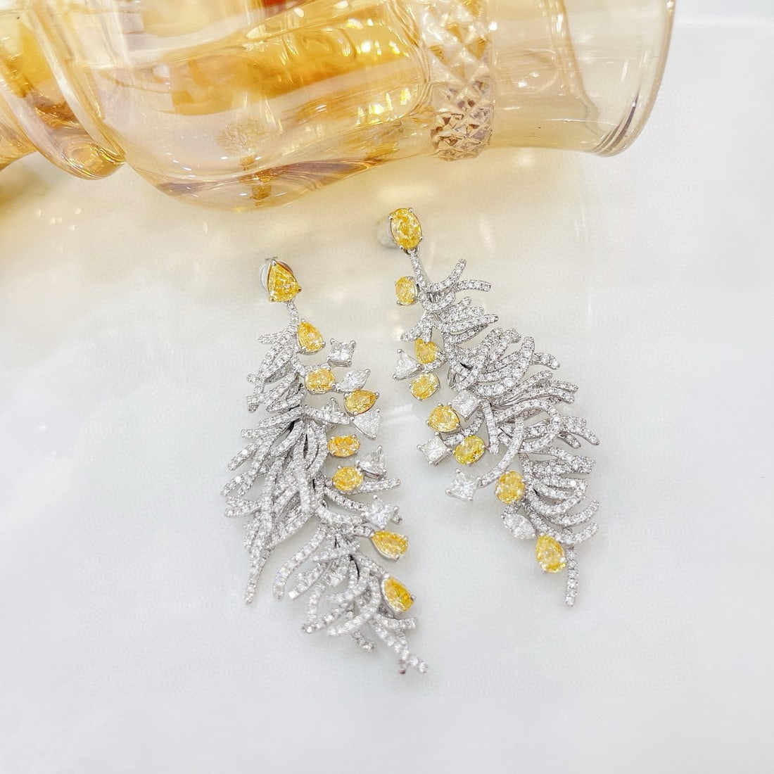 14k Gold 6.52 Ctw Natural Yellow Diamond & Diamond Earrings: Ref:230981048 / / gold content:14k gold / / main gemstone:yellow diamond / / shape:multiply / / carat weight:3. 07ct / / color:yellow / / treatment:natural / / / / adjacent gemstone 2 : diamond / /