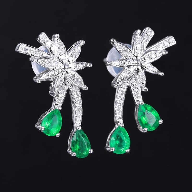 14k Gold 0.94 Ctw Vivid Green Natural Emerald & Diamond Earrings: Ref:230981059 / / gold content:14k gold / / main gemstone:emerald / / shape:pear / / carat weight:0. 76ct / / color:vivid green / / treatment:natural / / / / adjacent gemstone 2 : diamond / / number