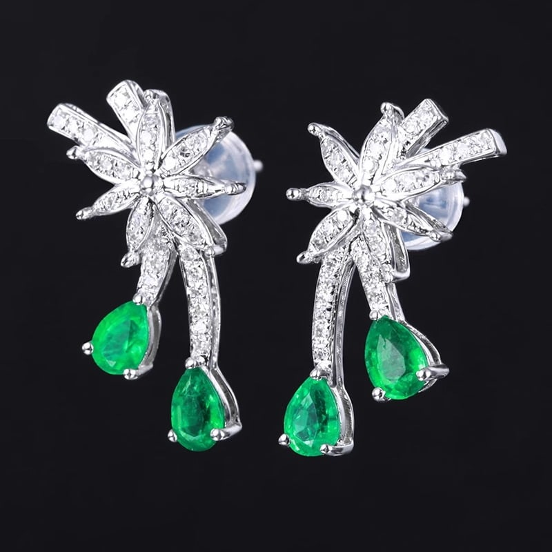 14k Gold 0.94 Ctw Vivid Green Natural Emerald & Diamond Earrings - 3