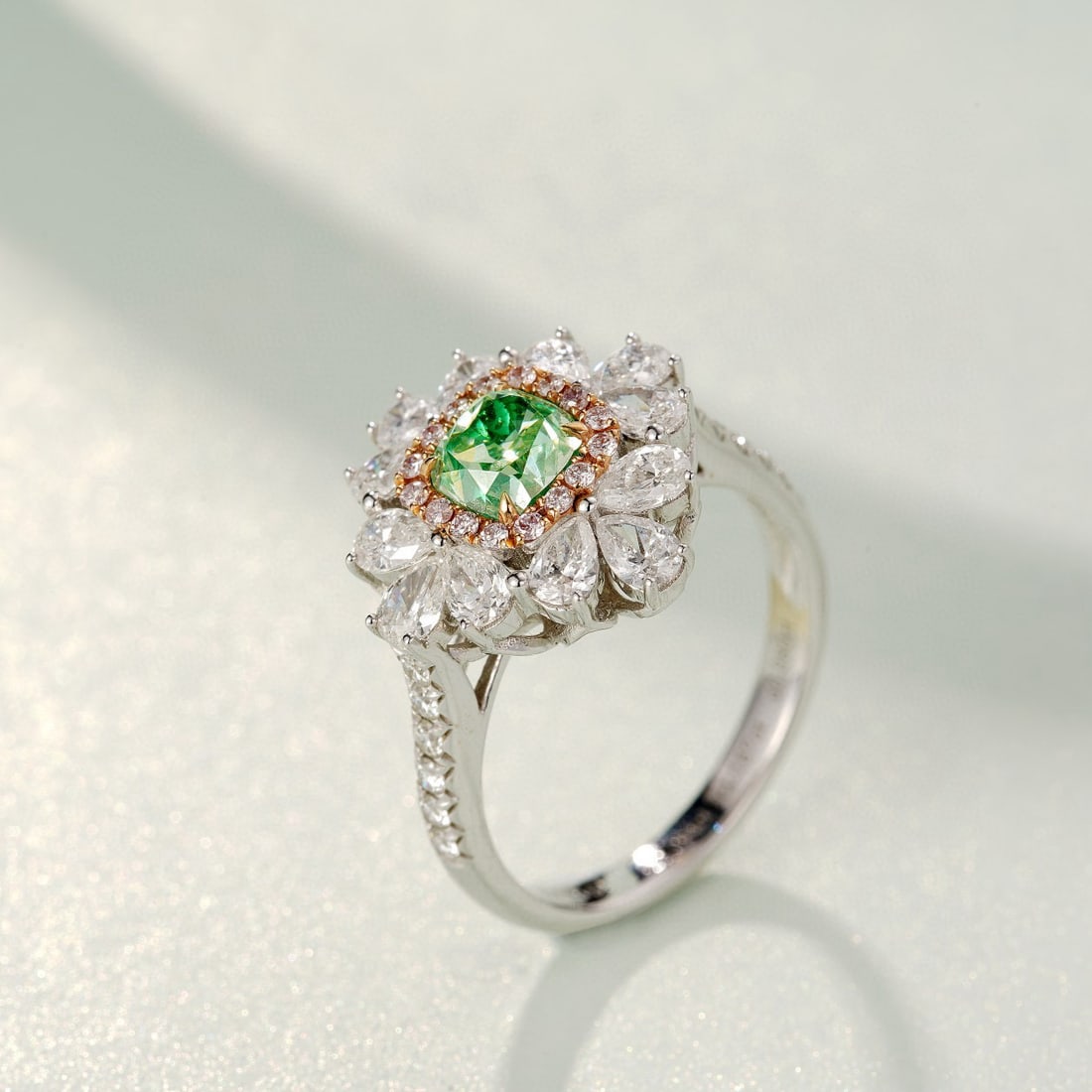 14k Gold 2.53 Ctw Natural Green Diamond & Diamond Ring - 4