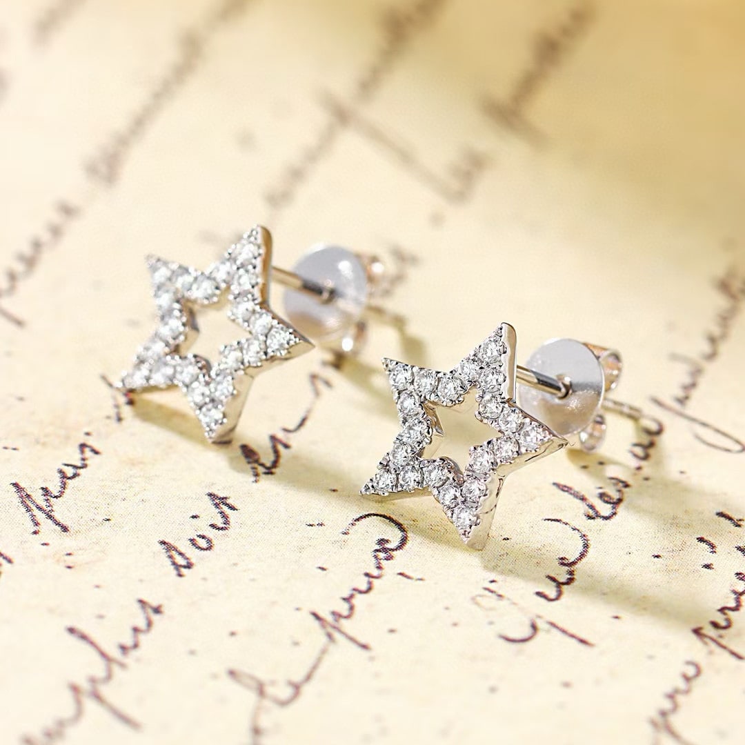 14k Gold 0.27 Ct Natural H Diamond Earrings: Ref:230981067 / / gold content:14k gold / / main gemstone:diamond / / shape:round / / carat weight:0. 27ct / / clarity grade:vs-si / / color:h / / treatment:natural / / cut grade:g / / Low Estimate:
