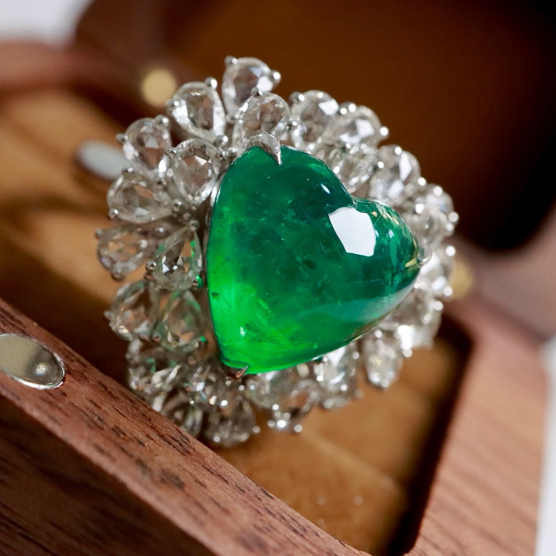 14k Gold 8.44 Ctw Vivid Green Natural Emerald & Sapphire Ring/pendant( Without Chain ) - 2