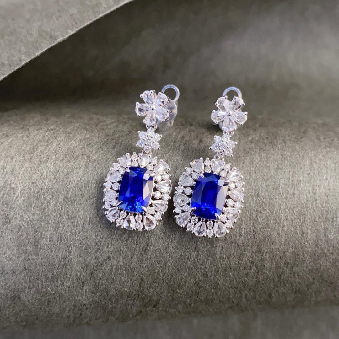 14k Gold 4.39 Ctw Natural Sapphire & Diamond Earrings: Ref:230981078 / / gold content:14k gold / / main gemstone:sapphire / / shape:cushion / / carat weight:3. 11ct / / color:royal blue / / treatment:natural / / / / adjacent gemstone 2 : diamond / /