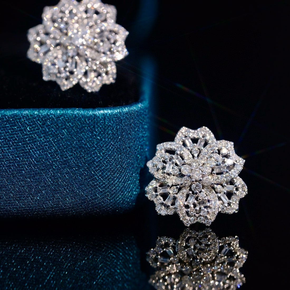 14k Gold 0.9 Ct Natural H Diamond Earrings - 4