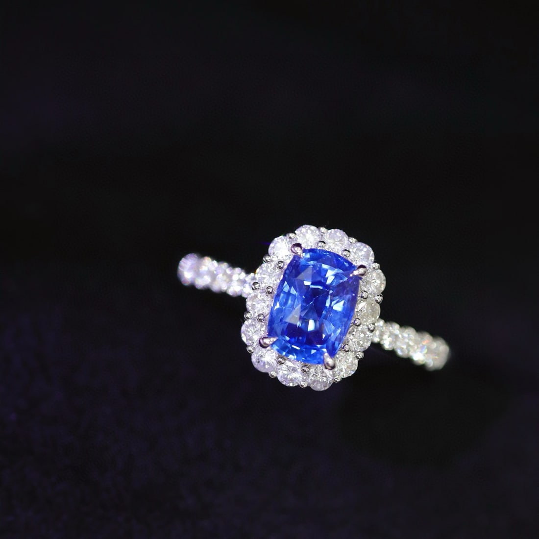 14k Gold 1.56 Ctw Natural Sapphire & Diamond Ring: Ref:230981100 / / gold content:14k gold / / ring size:7. 25us / / / / main gemstone:sapphire / / shape:cushion / / carat weight:1. 15ct / / color:cornflower blue / / treatment:natural / / / /