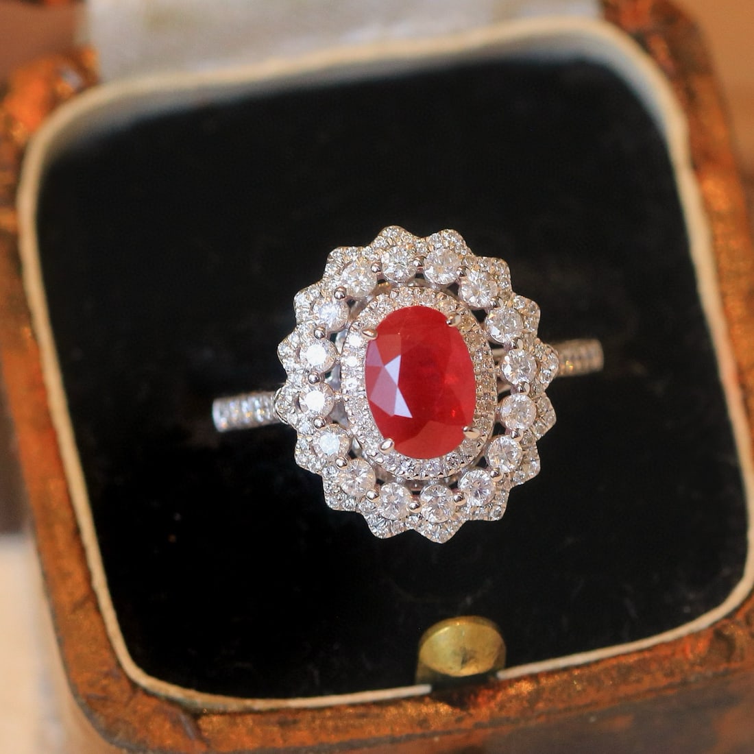 14k Gold 2.00 Ctw Natural Ruby & Diamond Ring: Ref:230981105 / / gold content:14k gold / / ring size:7. 25us / / / / main gemstone:ruby / / shape:oval / / carat weight:1. 25ct / / color:pigeonblood red / / treatment:natural / / / / adjacent