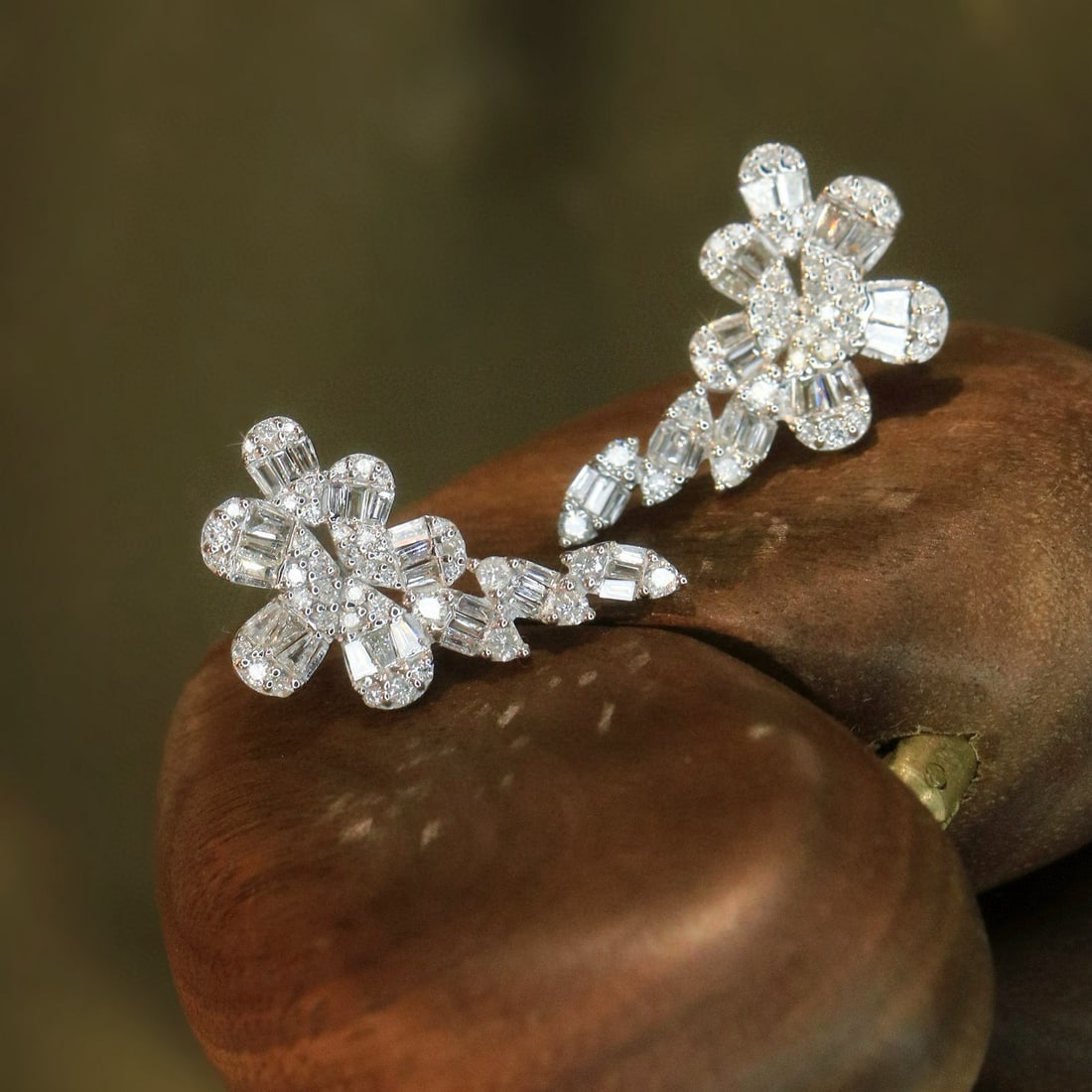 14k Gold 1.1 Ct Natural H Diamond Earrings - 7