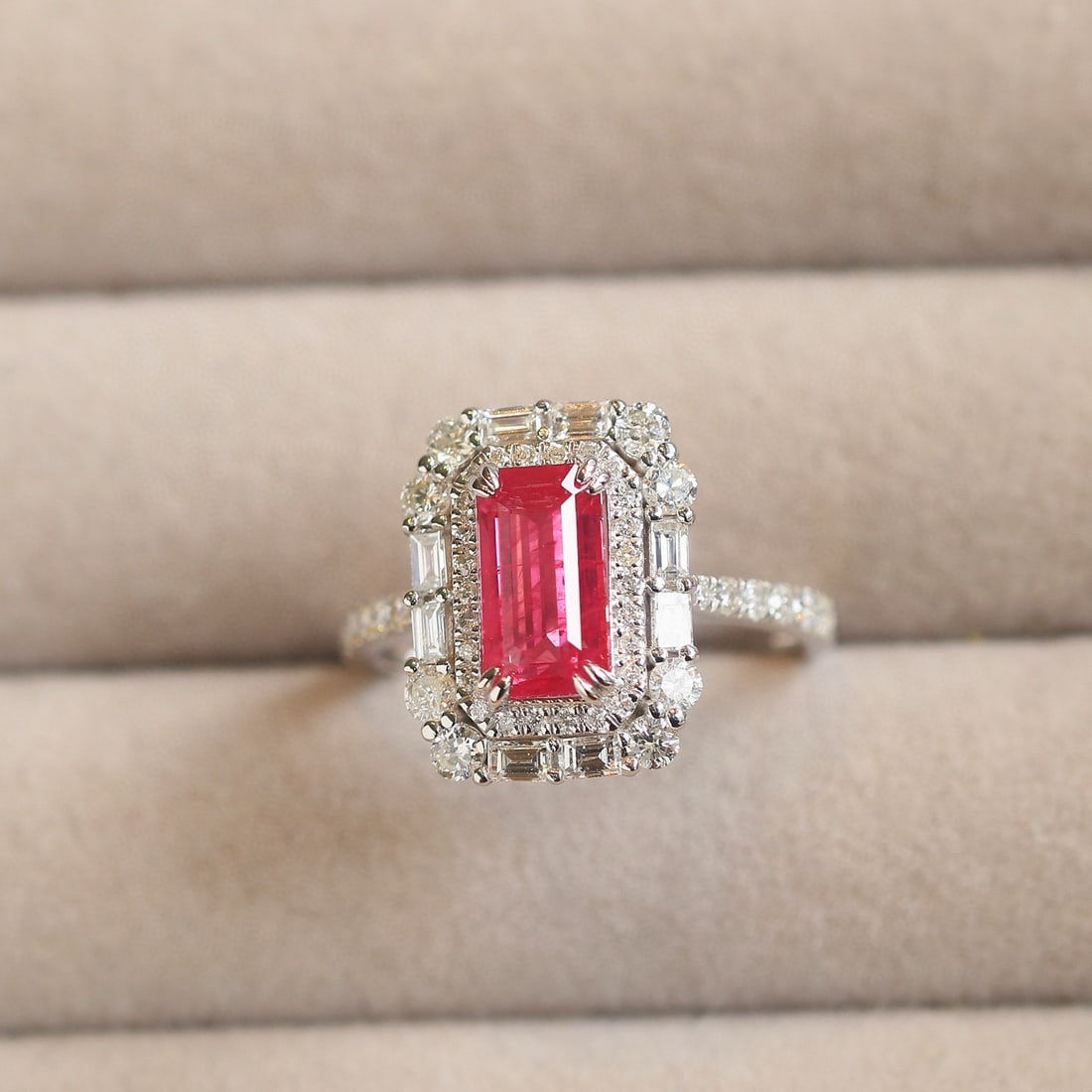 14k Gold 3.10 Ctw Natural Ruby & Diamond Ring - 4