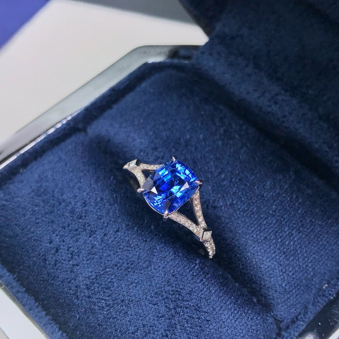 14k Gold 1.91 Ctw Natural Sapphire & Diamond Ring - 3