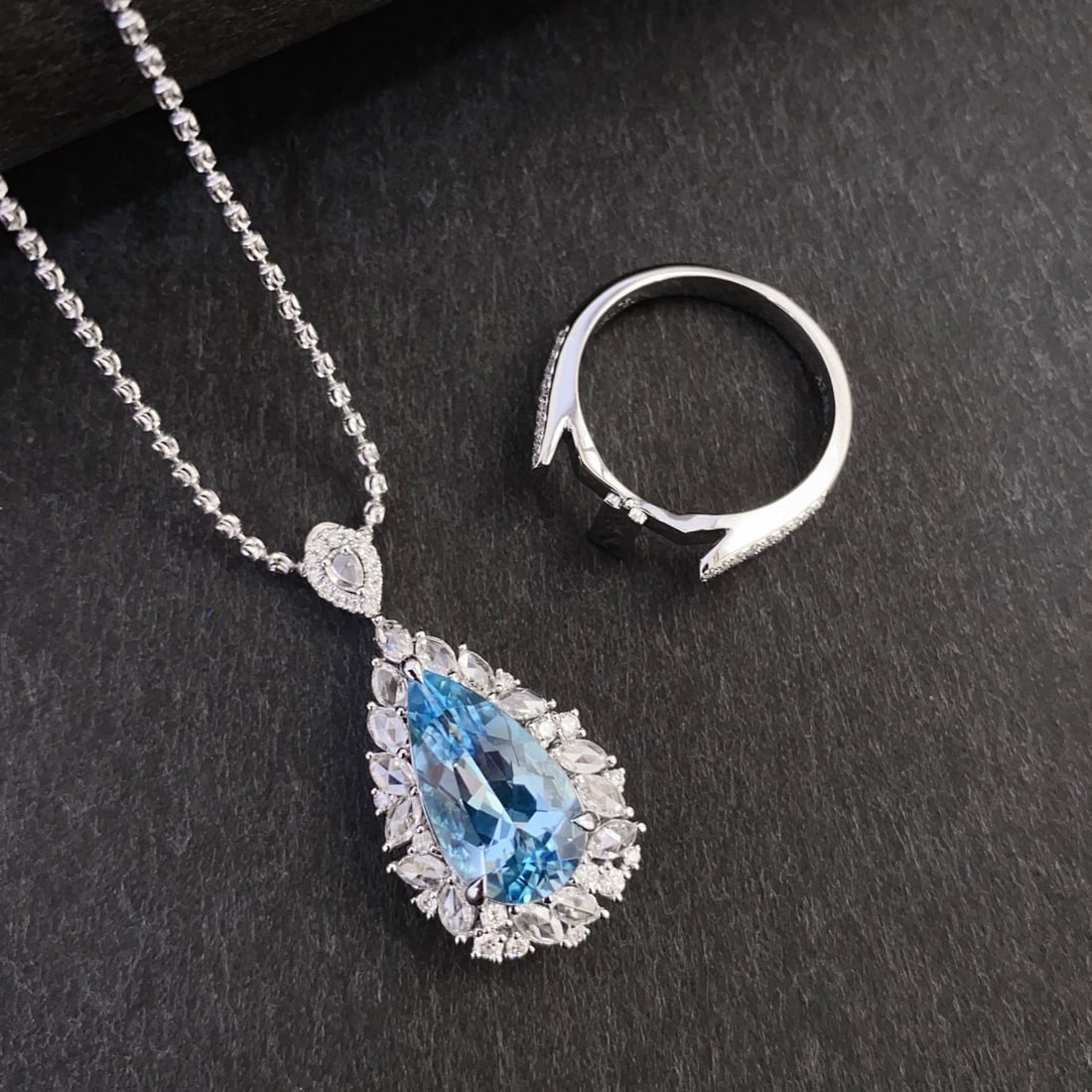 14k Gold 5.03 Ctw Natural Aquamarine & Diamond Ring/pendant( Without Chain ): Ref:230981147 / / gold content:14k gold / / ring size:7. 25us / / / / main gemstone:aquamarine / / shape:pear / / carat weight:3. 88ct / / color:santa maria color / / treatment:natural / / / /