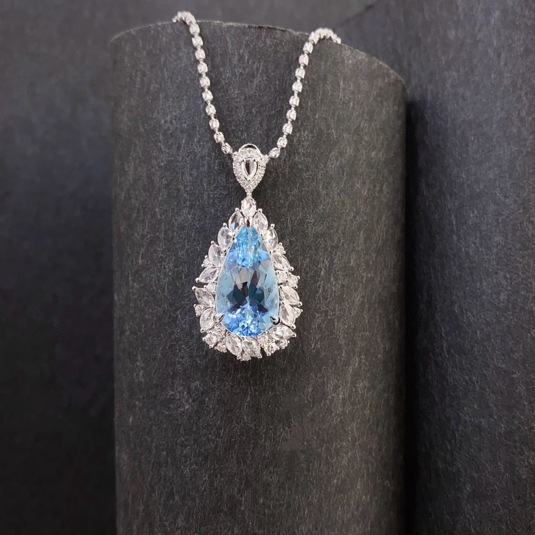 14k Gold 5.03 Ctw Natural Aquamarine & Diamond Ring/pendant( Without Chain ) - 4
