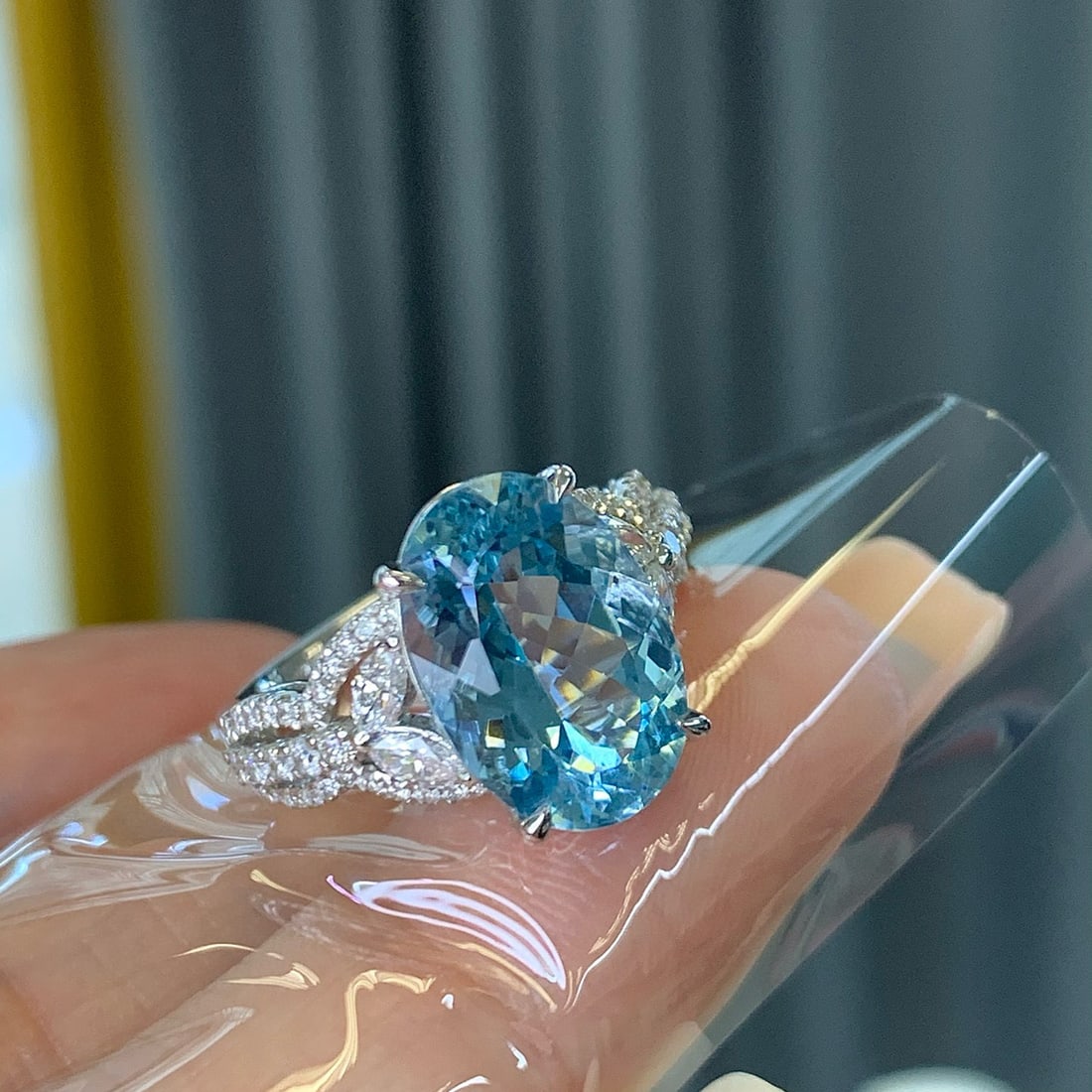 14k Gold 5.39 Ctw Natural Aquamarine & Diamond Ring - 2