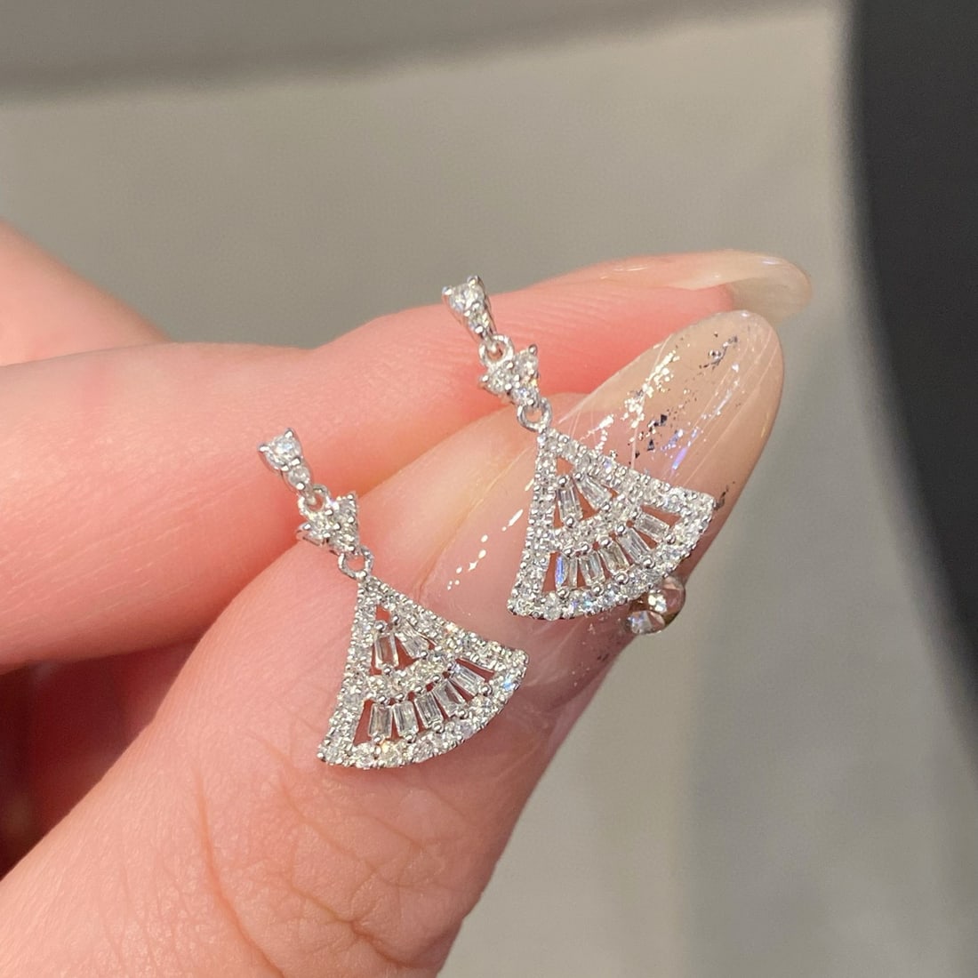 14k Gold 0.44 Ct Natural H Diamond Earrings - 2