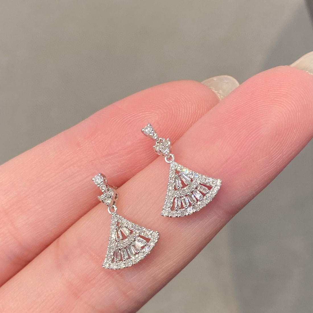 14k Gold 0.44 Ct Natural H Diamond Earrings - 3