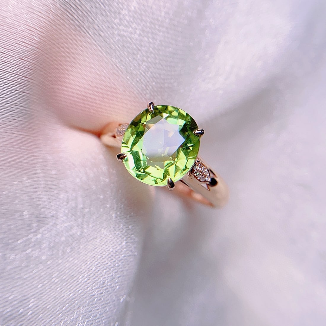 14k Gold 3.00 Ct Natural Tourmaline & Diamond Ring: Ref:230981167 / / gold content:14k gold / / ring size:7. 25us / / / / main gemstone:tourmaline / / shape:oval / / carat weight:3. 00ct / / color:green / / treatment:natural / / / / adjacent gemstone