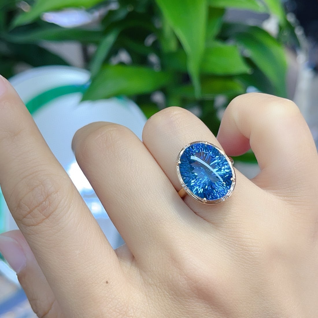 14k Gold 17.05 Ct Natural Topaz & Diamond Ring - 6