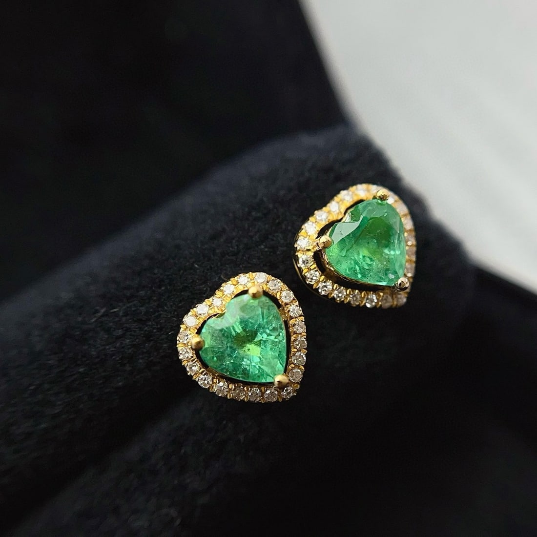 14k Gold 1.00 Ct Natural Emerald & Diamond Earrings - 5