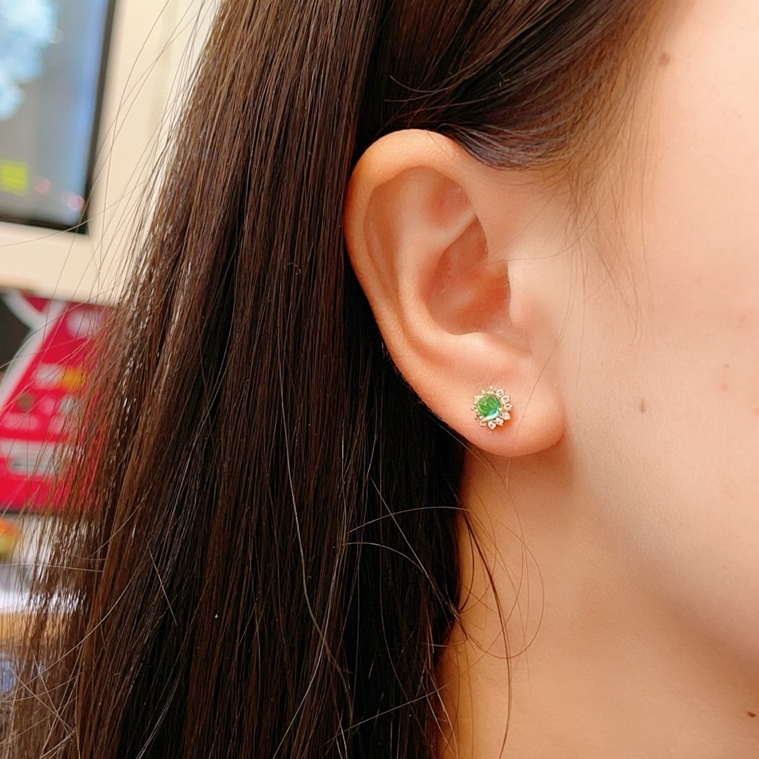 14k Gold 0.65 Ct Natural Emerald & Sapphire Earrings - 3