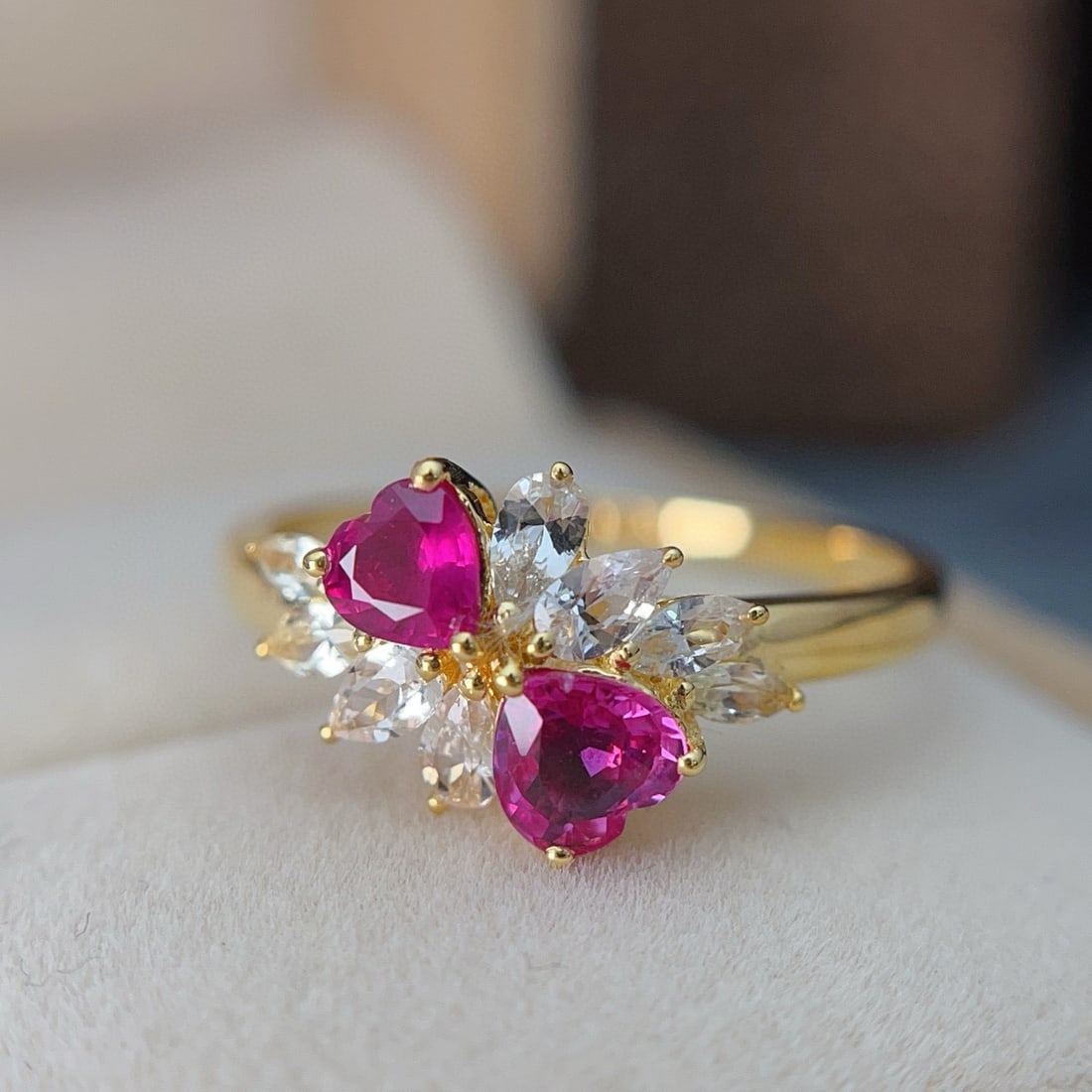 14k Gold 0.80 Ct Natural Ruby & Sapphire Ring: Ref:230981195 / / gold content:14k gold / / ring size:7. 25us / / / / main gemstone:ruby / / shape:heart / / carat weight:0. 80ct / / color:red / / treatment:natural / / / / adjacent gemstone 2 :