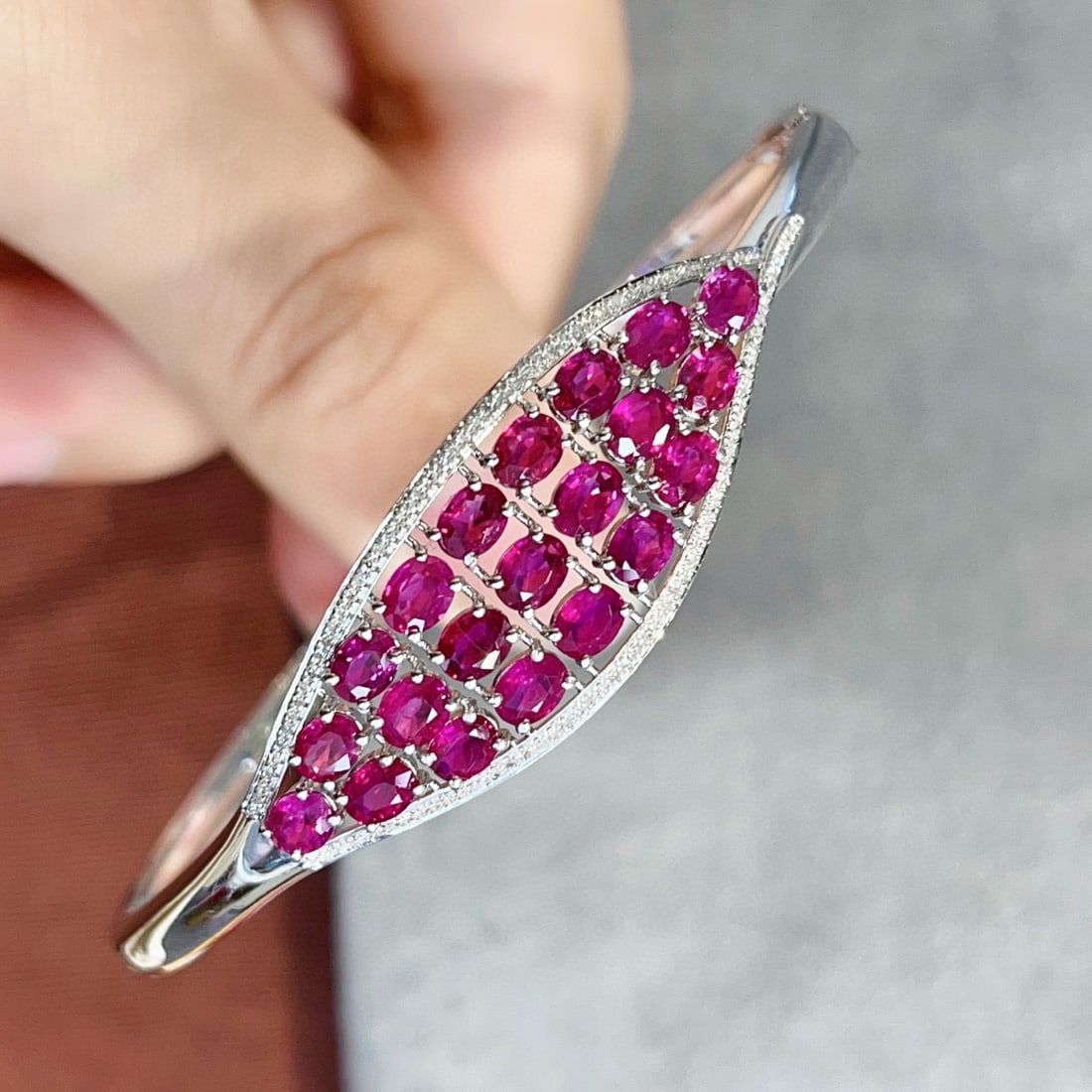 14k Gold 5.50 Ct Natural Ruby & Diamond Bangle - 4