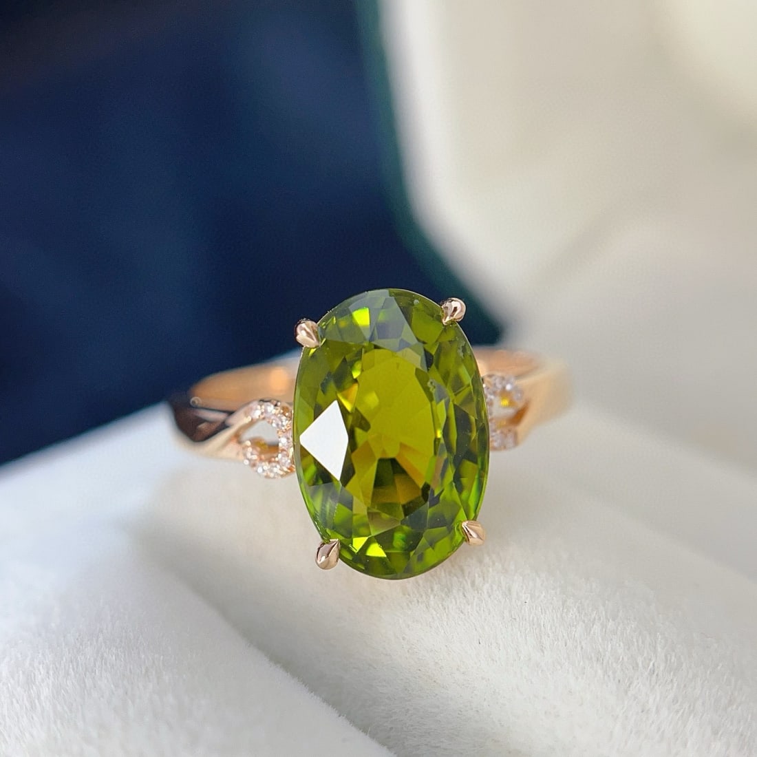 14k Gold 4.00 Ct Natural Tourmaline & Diamond Ring: Ref:230981203 / / gold content:14k gold / / ring size:7. 25us / / / / main gemstone:tourmaline / / shape:oval / / carat weight:4. 00ct / / color:green / / treatment:natural / / / / adjacent gemstone