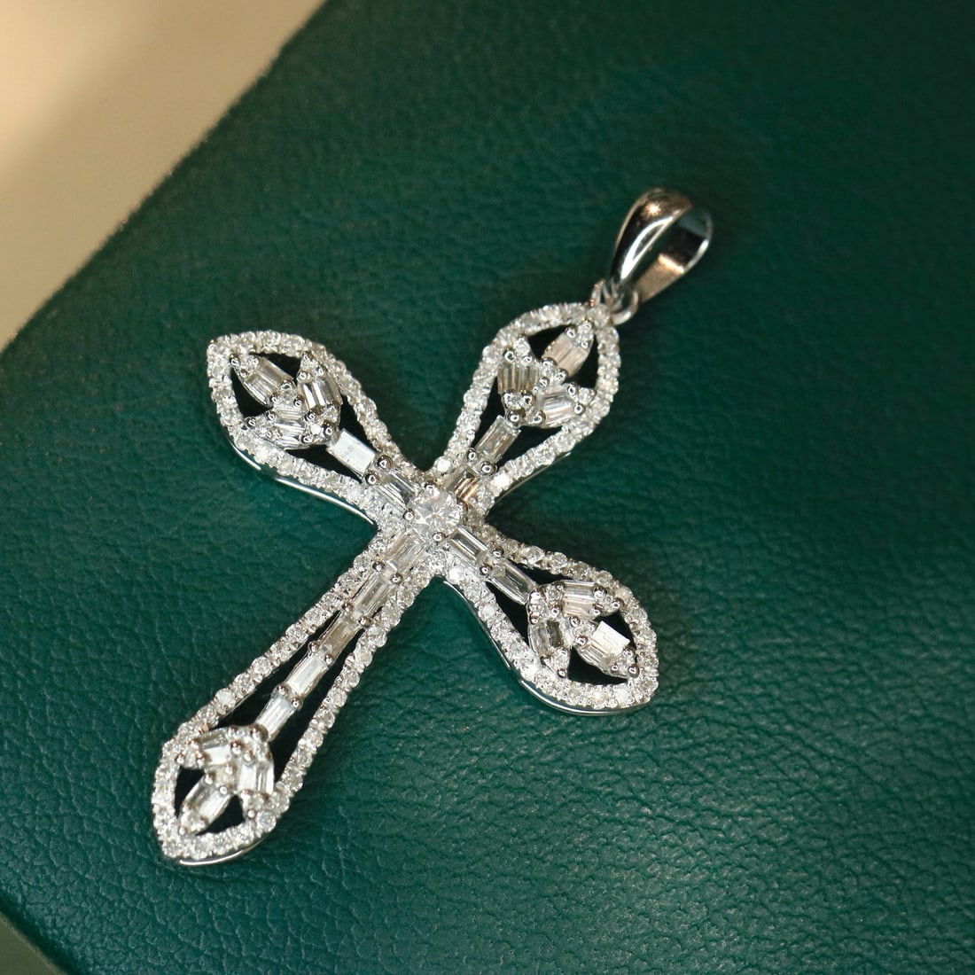 14k Gold 0.6 Ct Natural H Diamond Pendant( Without Chain ) - 5