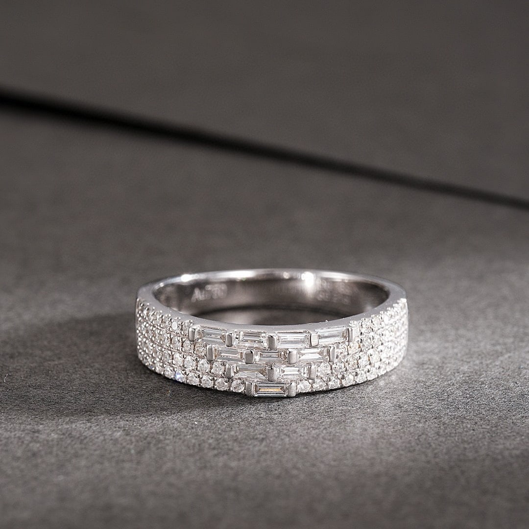 14k Gold 0.37 Ctw Natural H Diamond Ring: Ref:230981232 / / gold content:14k gold / / ring size:7. 25us / / / / main gemstone:diamond / / shape:baguette / / carat weight:0. 16ct / / clarity grade:vs-si / / color:h / / treatment:natural / / /