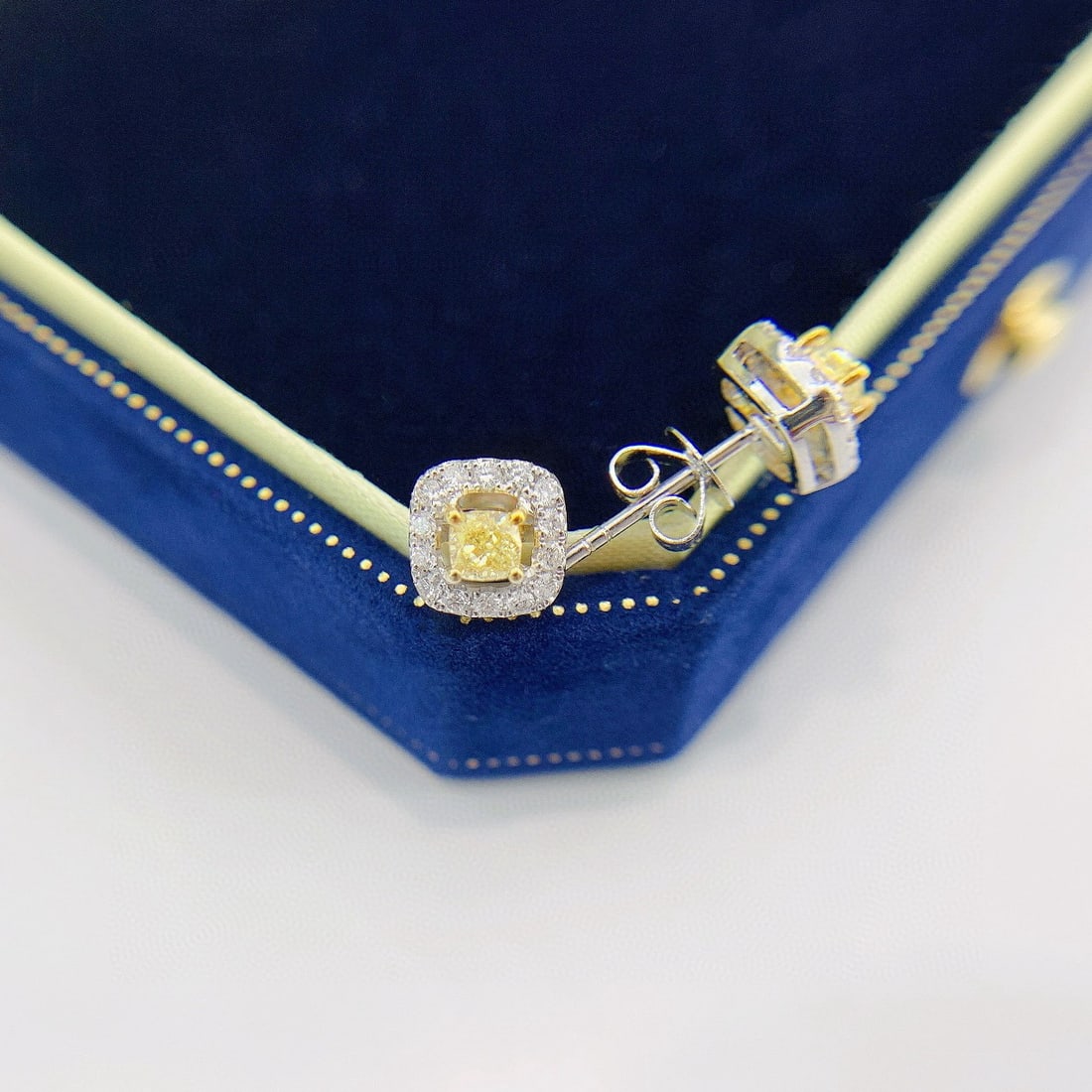 14k Gold 0.55 Ctw Natural Yellow Diamond & Diamond Earrings - 3