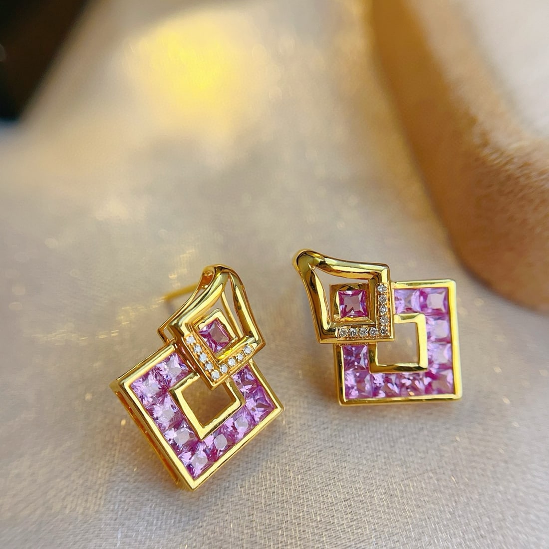 14k Gold 2.50 Ct Natural Padparadscha Sapphire & Diamond Earrings - 4