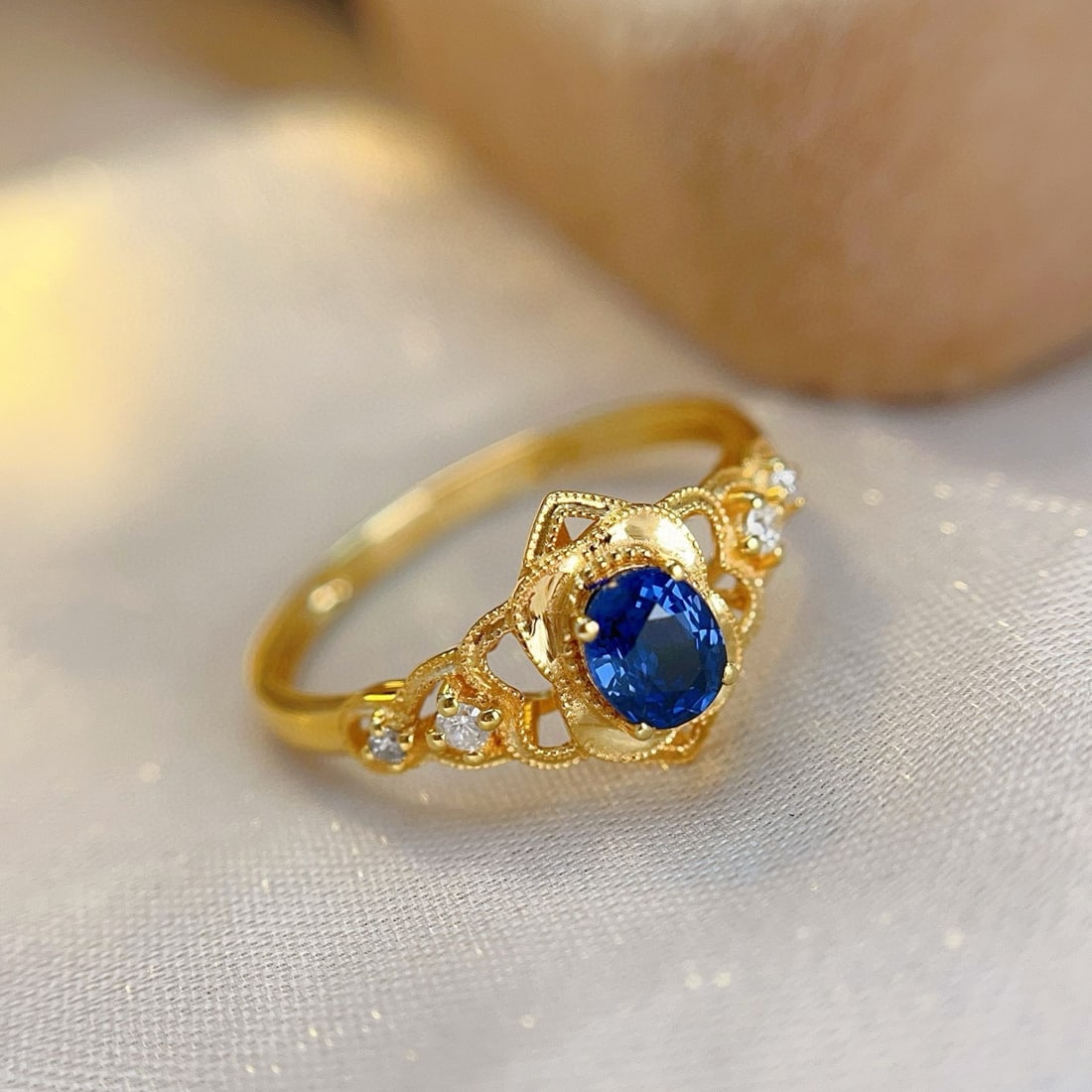 14k Gold 0.58 Ct Natural Sapphire & Diamond Ring - 2