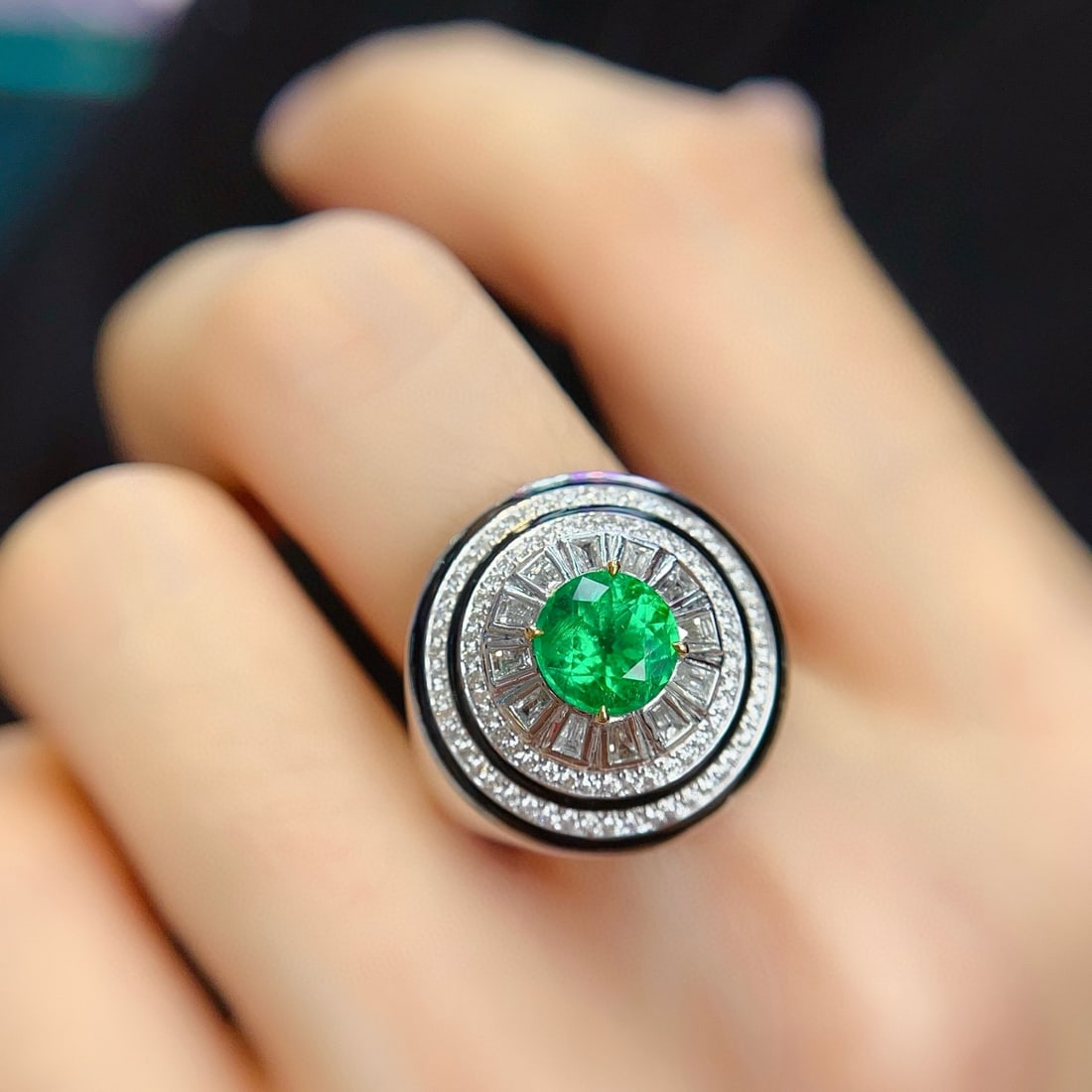 14k Gold 1.00 Ct Vivid Green Natural Emerald & Diamond Ring - 6