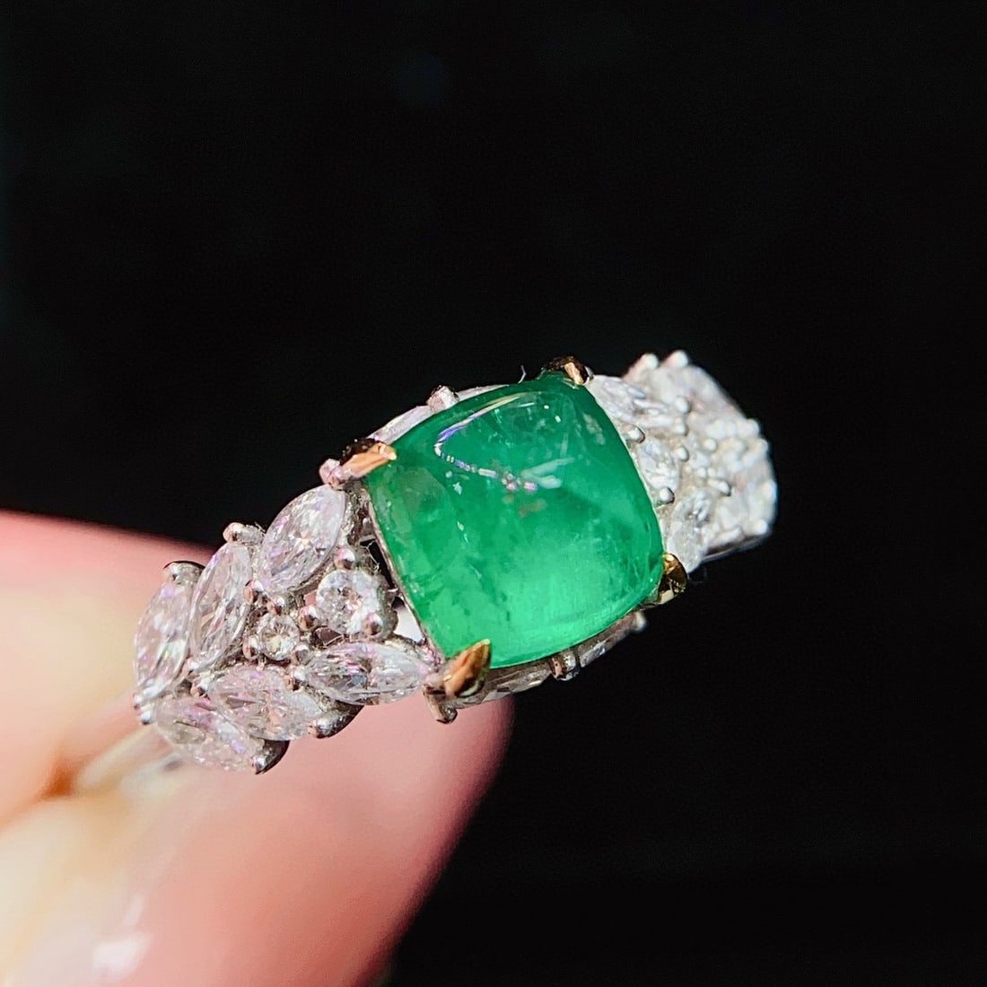 14k Gold 1.50 Ct Vivid Green Natural Emerald & Diamond Ring - 3