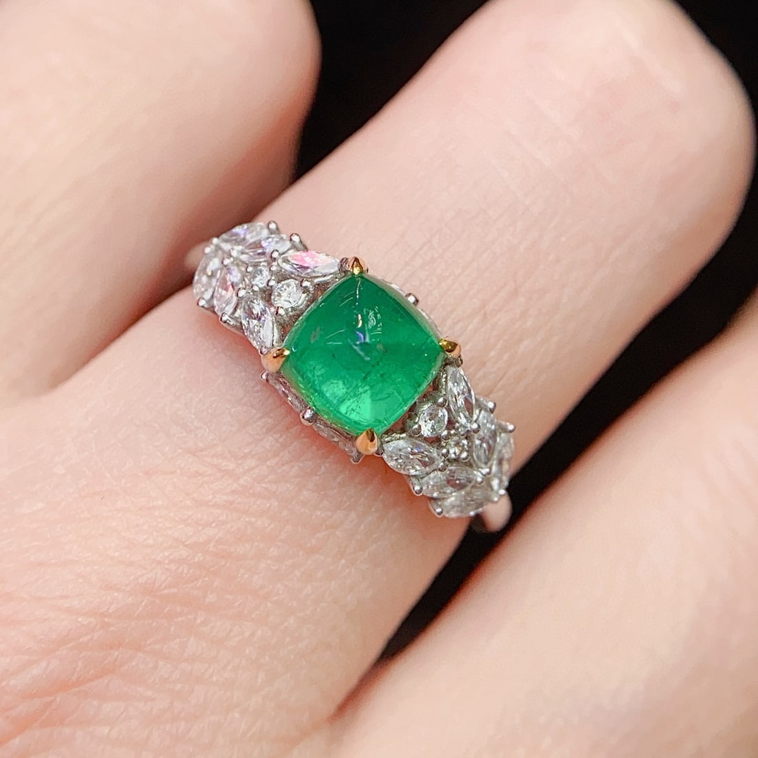 14k Gold 1.50 Ct Vivid Green Natural Emerald & Diamond Ring - 6