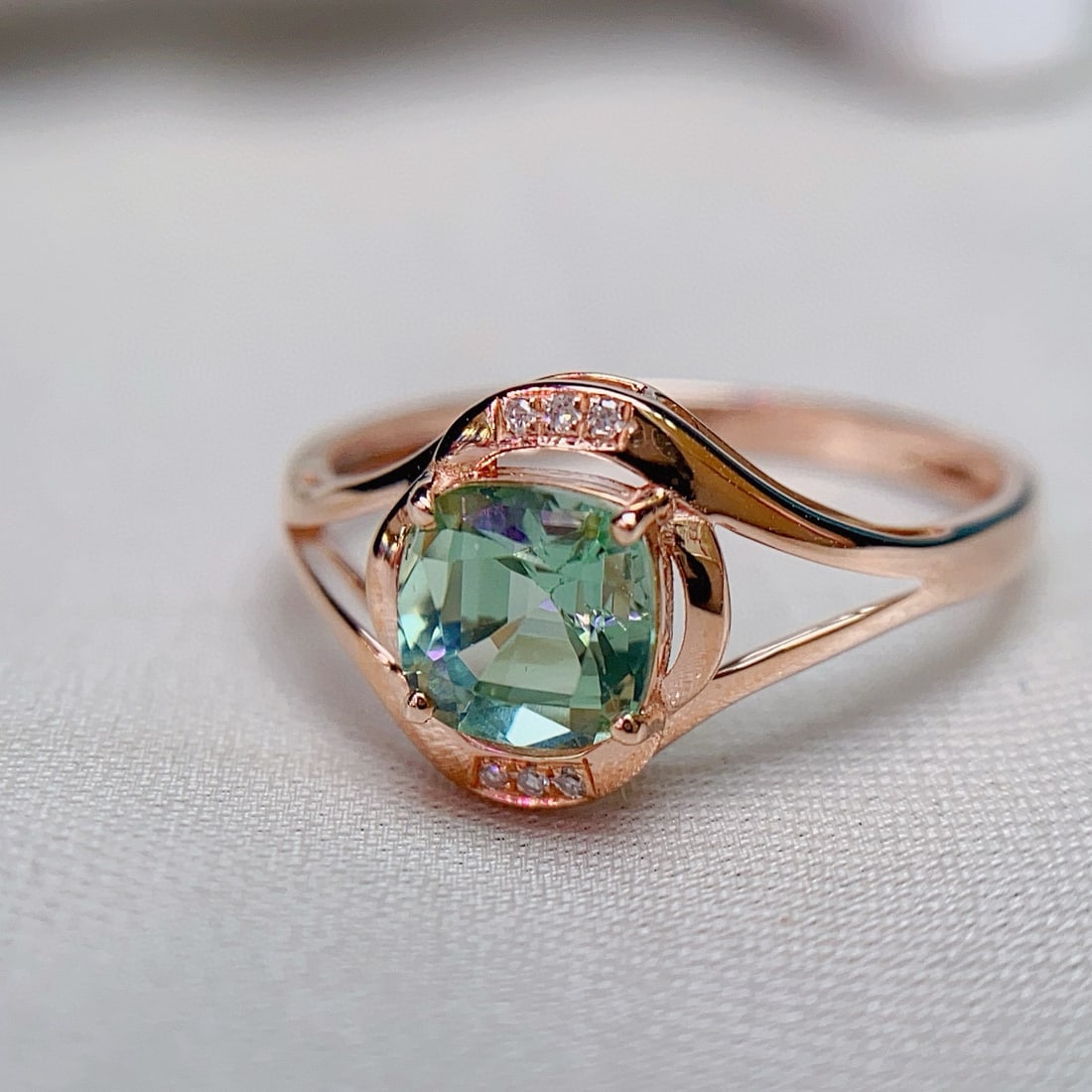 14k Gold 0.90 Ct Natural Tourmaline & Diamond Ring - 4