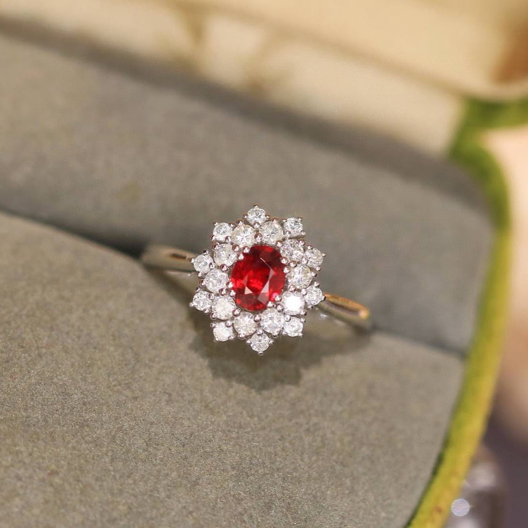 14k Gold 0.93 Ctw Natural Ruby & Diamond Ring - 2